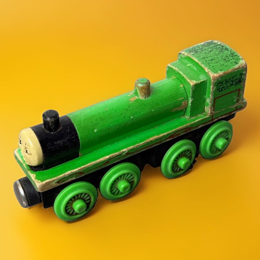 Vintage Thomas Train HENRY 1993 Flat Magnets No Name Bottom Wooden Engine Car
